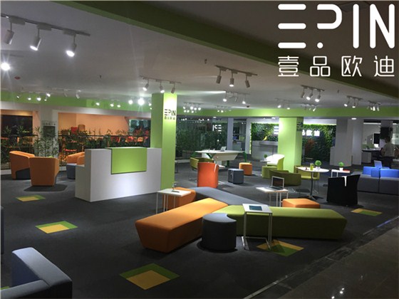 壹品欧迪办公家具体验店