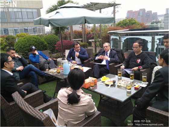 意大利国家电视5台记者和米兰蒙扎市政府副市长到公司考察